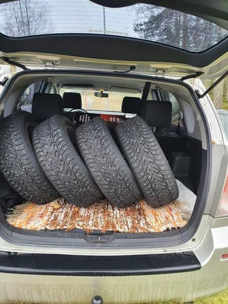 Toyota Corolla Verso Luumäki - valokuva 3