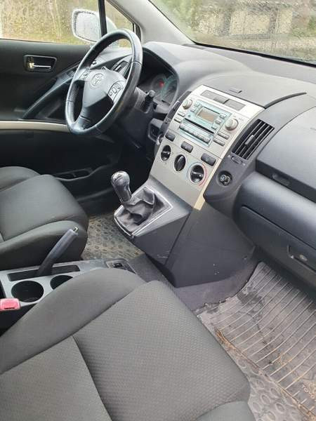 Toyota Corolla Verso Luumäki - valokuva 4