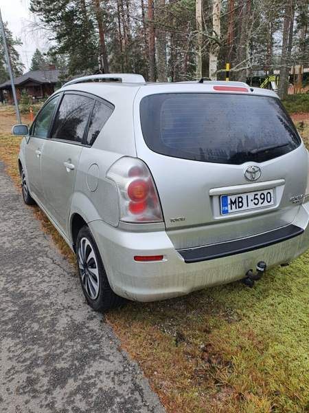 Toyota Corolla Verso Luumäki - valokuva 2