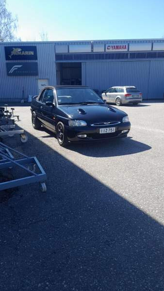 Ford Escort Sarov - valokuva 1