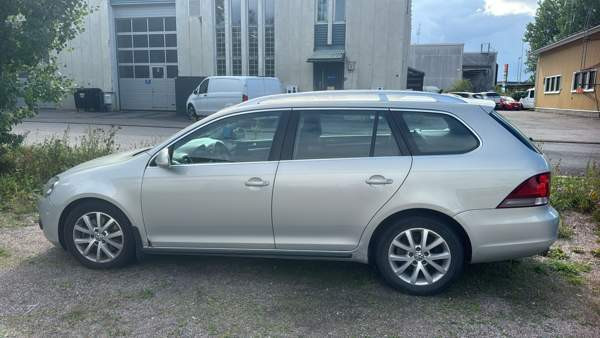 Volkswagen Golf Вантаа - изображение 2