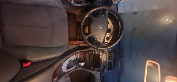 Mercedes-Benz E Raisio - valokuva 3