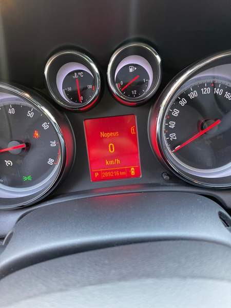 Opel Astra Вантаа - изображение 7