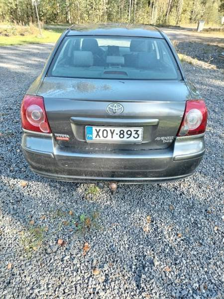 Toyota Avensis Oulu - valokuva 4