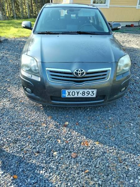 Toyota Avensis Oulu - valokuva 2