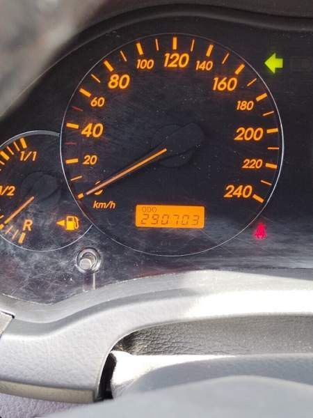 Toyota Avensis Oulu - valokuva 8