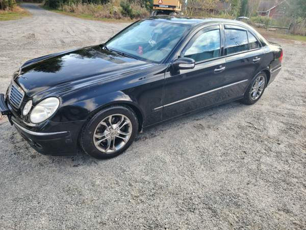 Mercedes-Benz E Kauhava - valokuva 1