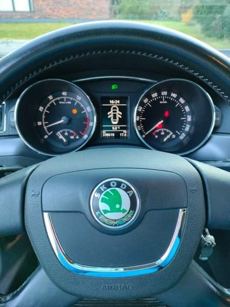 Skoda Superb Joroinen - valokuva 6