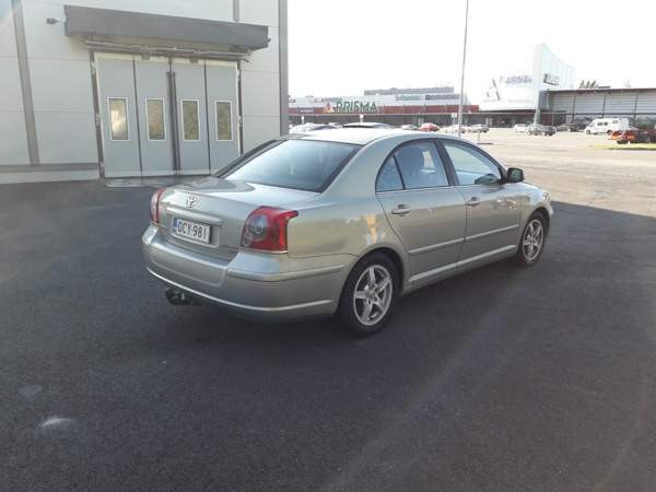 Toyota Avensis Kemin – foto 3