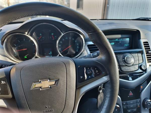 Chevrolet Cruze Raasepori - valokuva 5