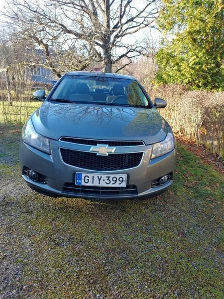 Chevrolet Cruze Raasepori - valokuva 1