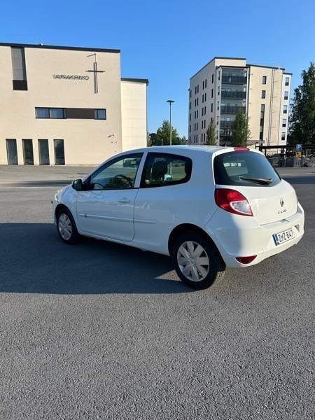 Renault Clio Сейняйоки - изображение 3