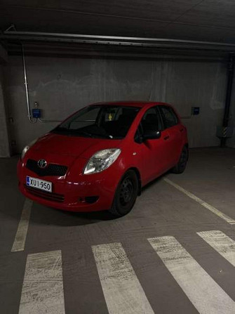 Toyota Yaris Turtkul - valokuva 2