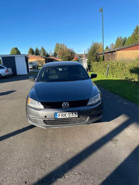 Volkswagen Jetta Tervola - valokuva 2