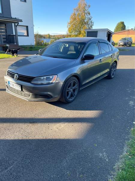 Volkswagen Jetta Tervola - valokuva 1