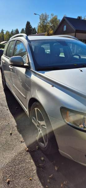 Volvo V50 Хювинкяя - изображение 1