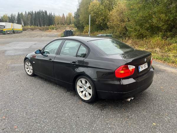 BMW 325 Mikkeli - valokuva 5