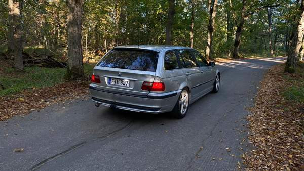BMW 330 Райсио - изображение 4