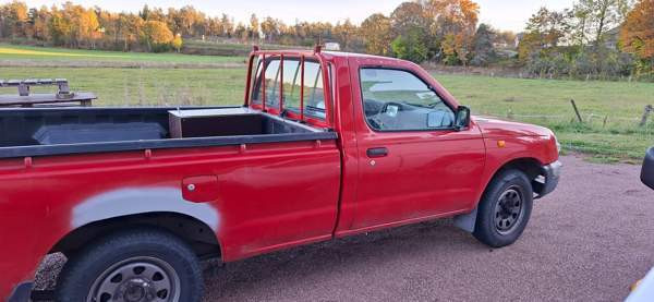 Nissan Pickup Vysotsk - photo 1