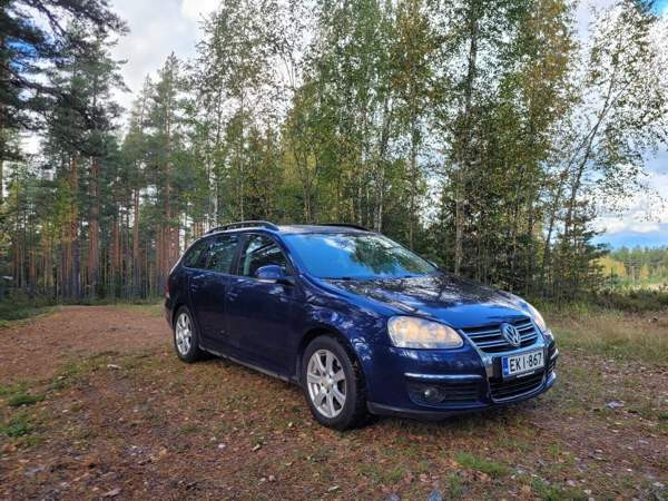 Volkswagen Golf Sarov - valokuva 1