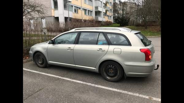 Toyota Avensis Helsinki - valokuva 2