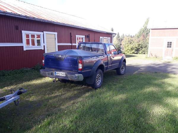 Nissan King Cab Tornio - valokuva 3