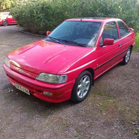 Ford Escort Луга