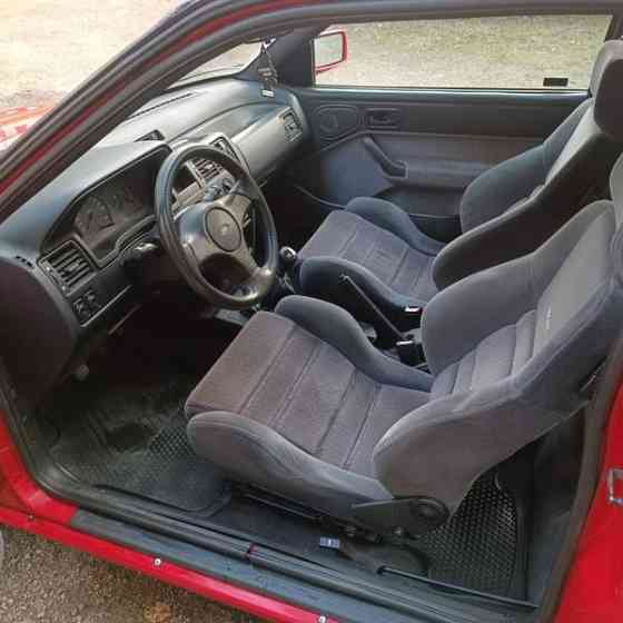 Ford Escort Луга