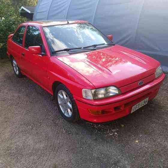 Ford Escort Луга