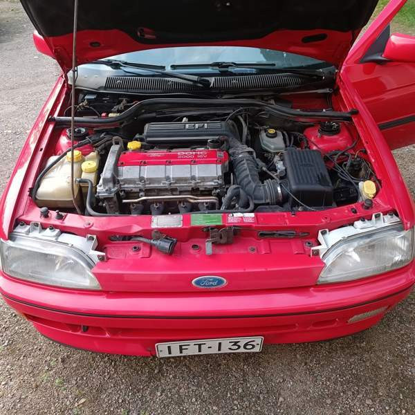 Ford Escort Luga – foto 7