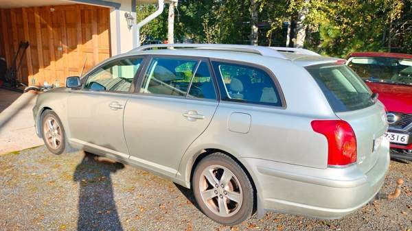 Toyota Avensis Kokkola - valokuva 6