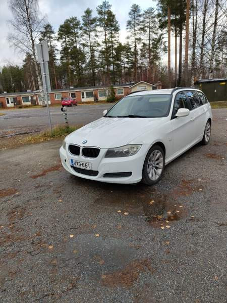BMW 320 Outokumpu - valokuva 2
