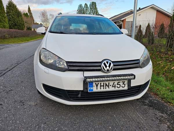 Volkswagen Golf Yloejaervi - photo 1