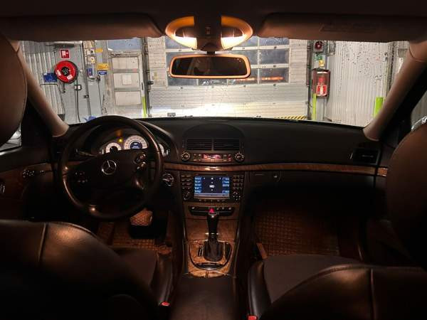 Mercedes-Benz 320 Nokia - valokuva 5