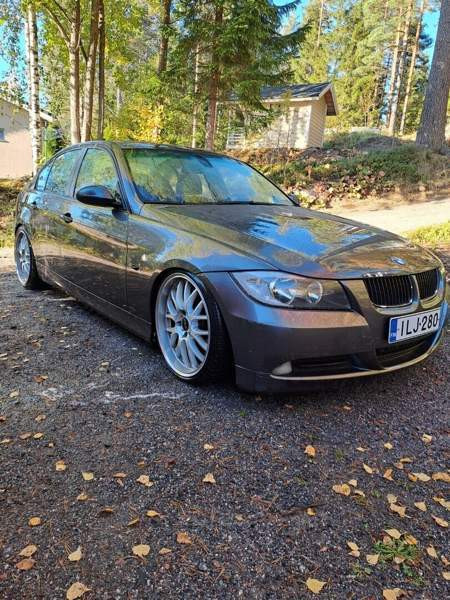 BMW 318 Ruokolahti - valokuva 1