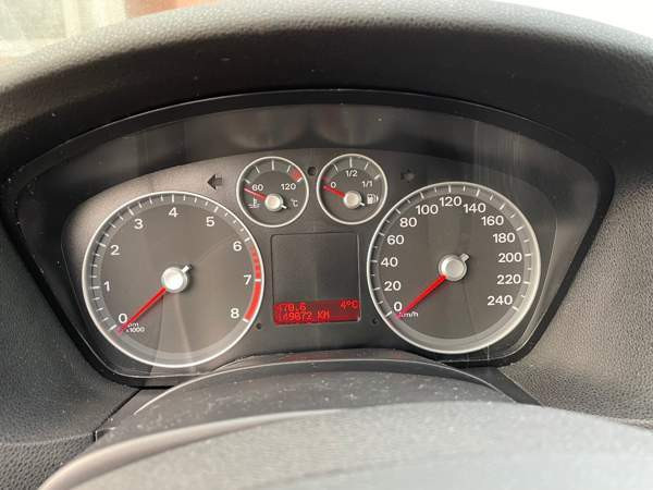 Ford Focus Espoo - valokuva 8