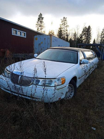 Lincoln Town Car Jyvaeskylae – foto 2