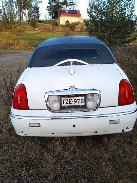 Lincoln Town Car Jyvaeskylae - photo 5