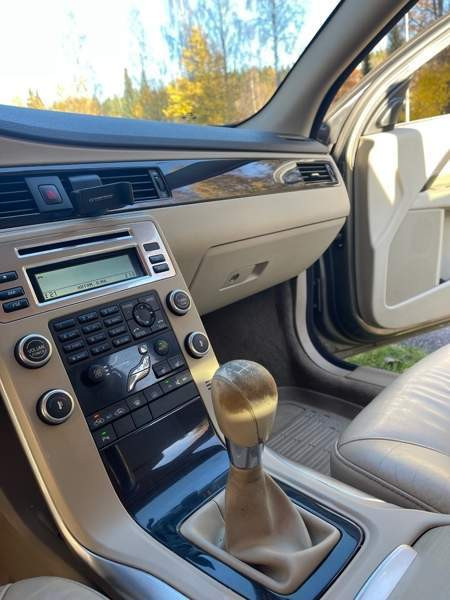 Volvo V70 Glebychevo - valokuva 8