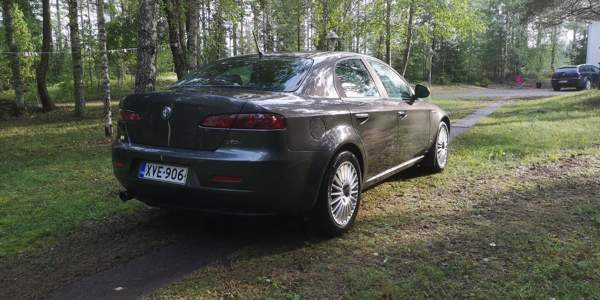 Alfa Romeo 159 Лохья - изображение 3