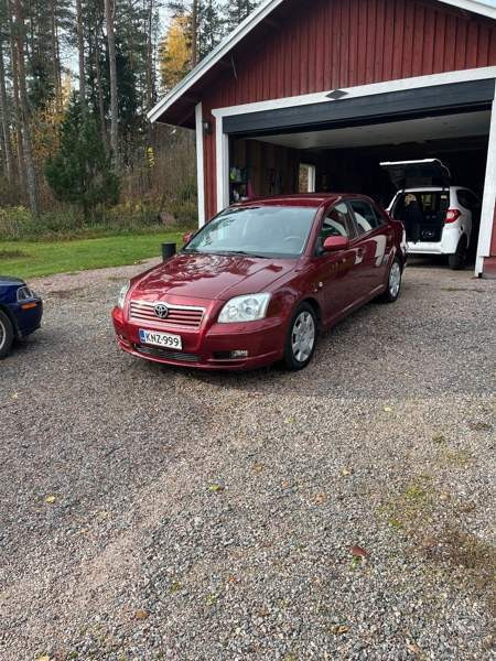 Toyota Avensis Эспоо - изображение 4