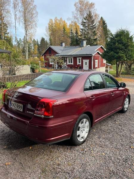 Toyota Avensis Эспоо - изображение 3