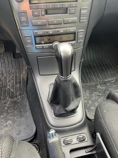 Toyota Avensis Эспоо - изображение 6