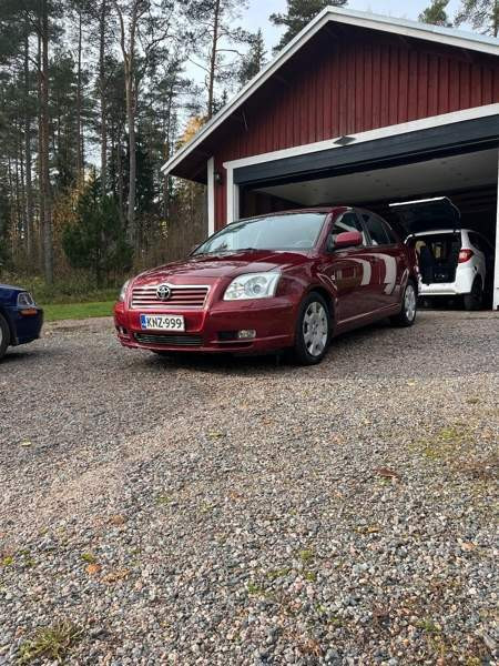 Toyota Avensis Эспоо - изображение 5