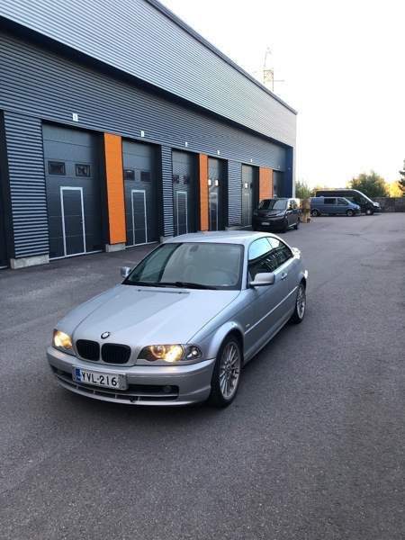 BMW 323 Helsinki - valokuva 1