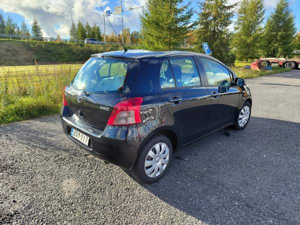 Toyota Yaris Oulu - valokuva 6