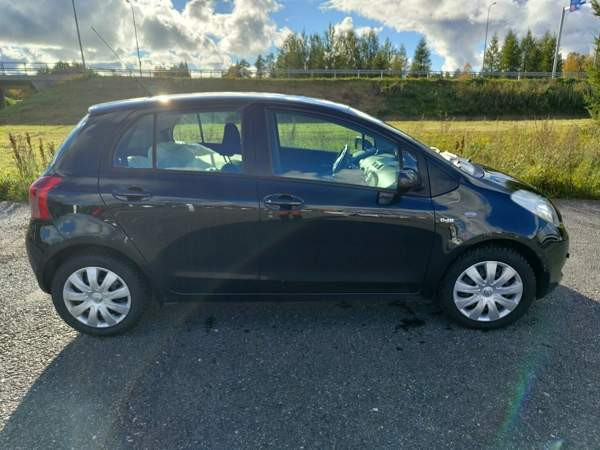 Toyota Yaris Oulu - valokuva 2