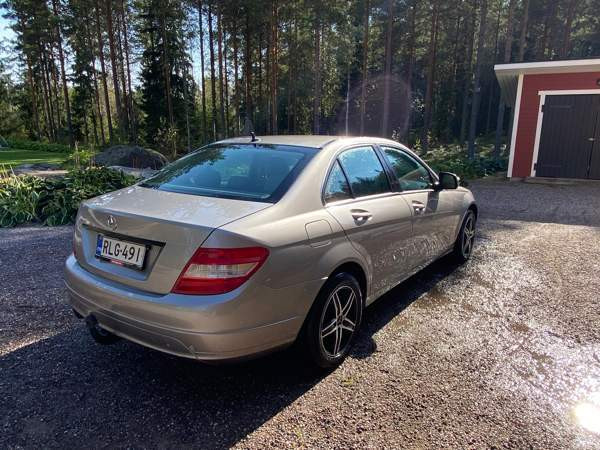 Mercedes-Benz C Ugleural'skiy – foto 3