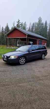 Volvo V70 Болу