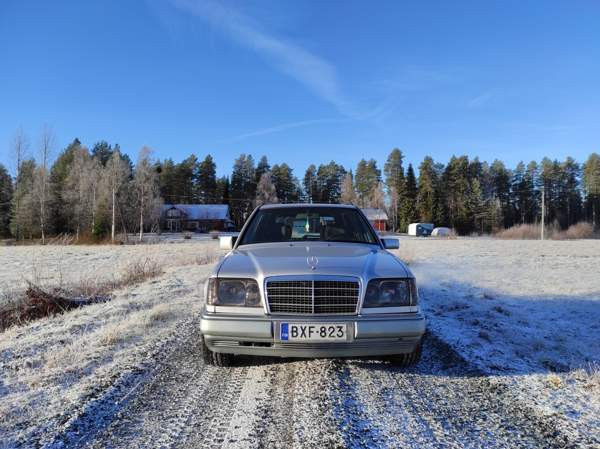 Mercedes-Benz E Taivalkoski - valokuva 1